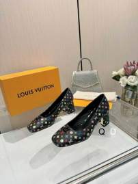Picture of Louis Vuitton Shoes _SKULVsz35-40512457.5CMGDT0402